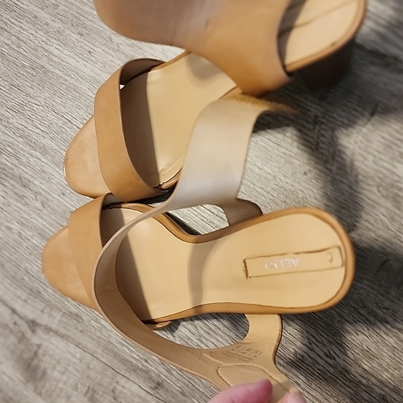 Aldo Tan Nude Heels 7.5 VGUC - Picture 4 of 6
